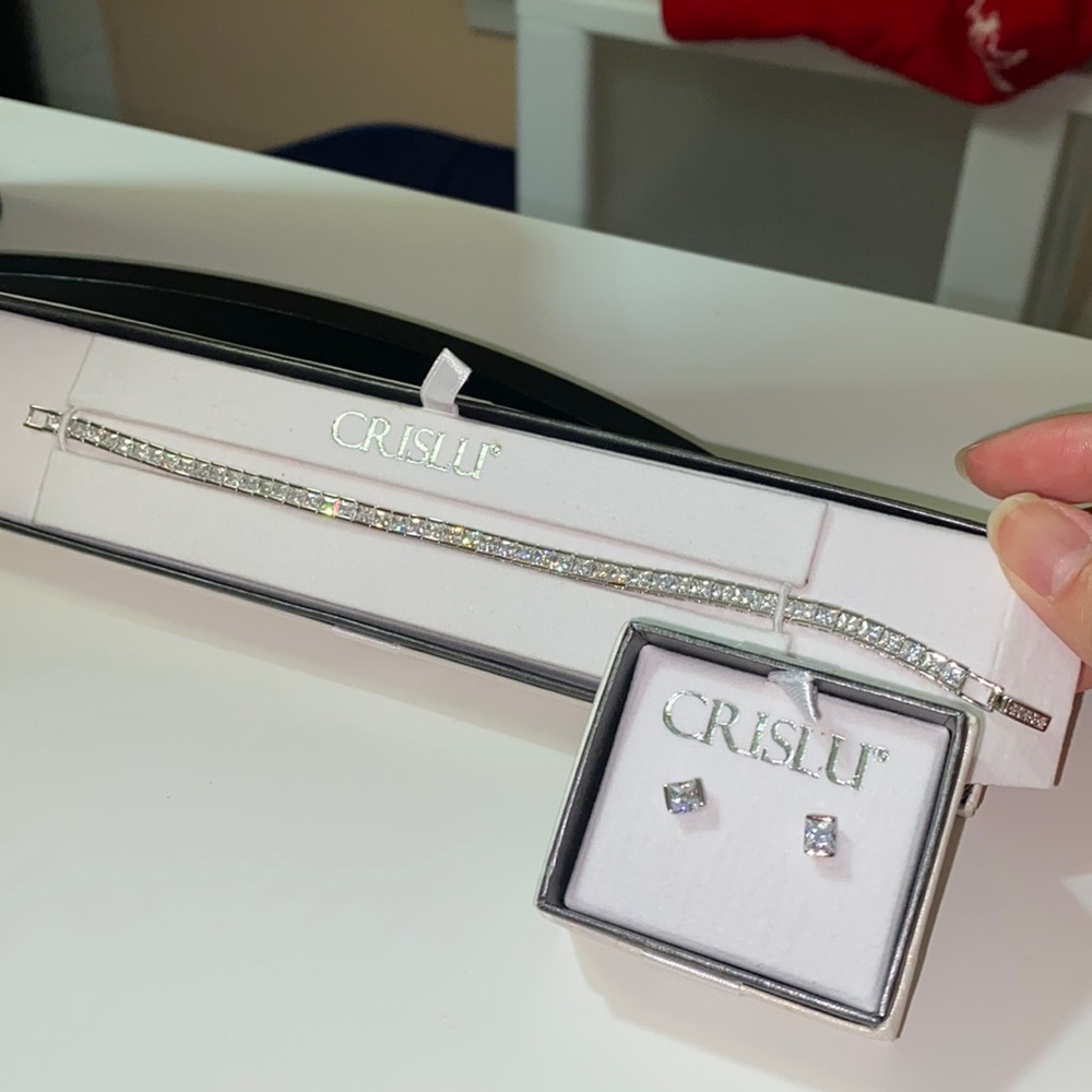 NEW Sterling Sliver Diamond Bracelet and Earring